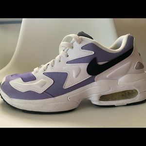 Women’s Nike air max2 light in purple